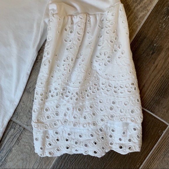 American Eagle White T w/Eyelet Sleeves - Picture 6 of 7